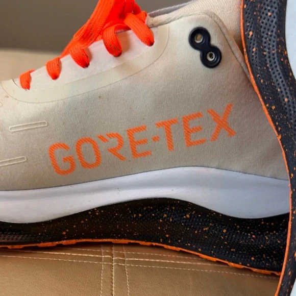 Nike Men’s White Sneakers with Neon Orange Laces - Picture 11 of 16